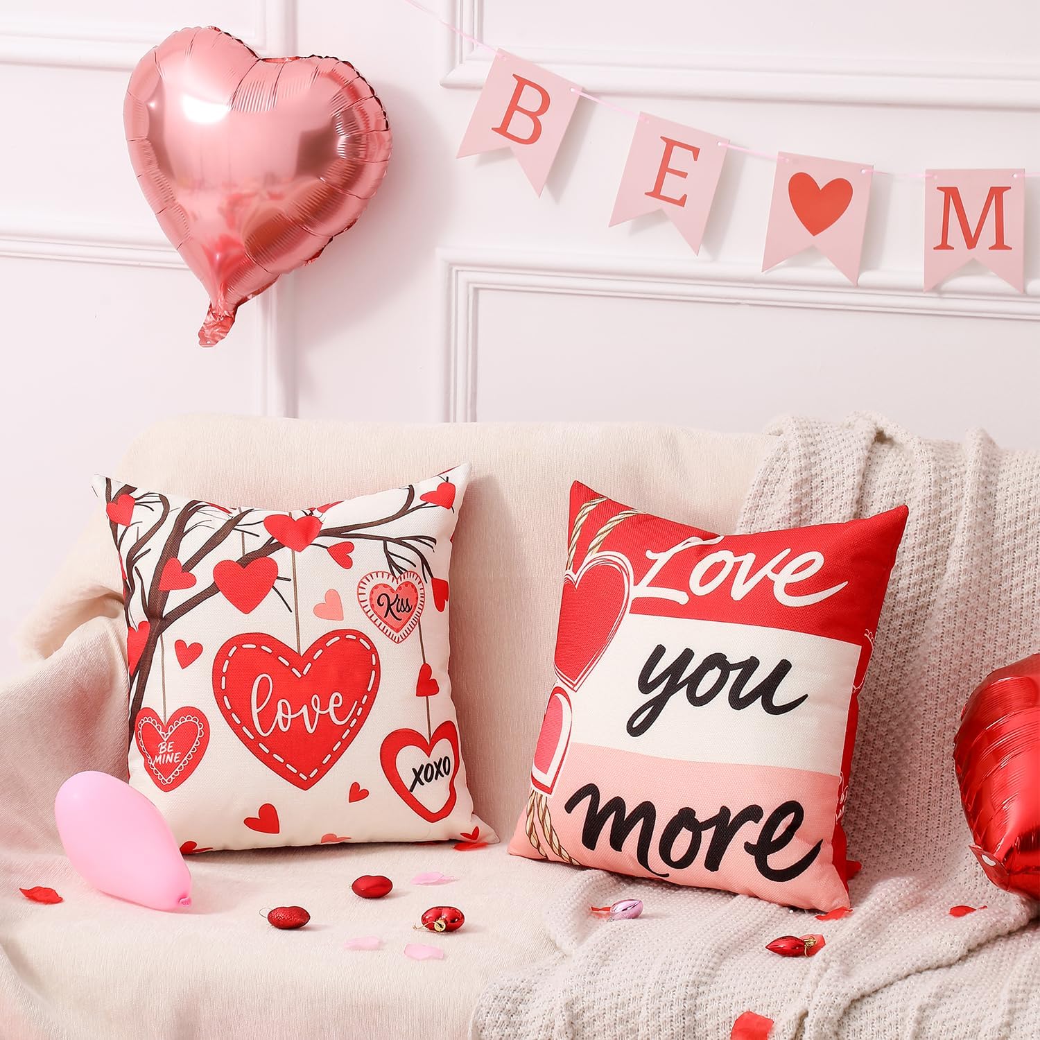 Multiwins Valentine Decor Kit: 4 Reversible Pillow Covers, Balloons & Stickers. - Image 9