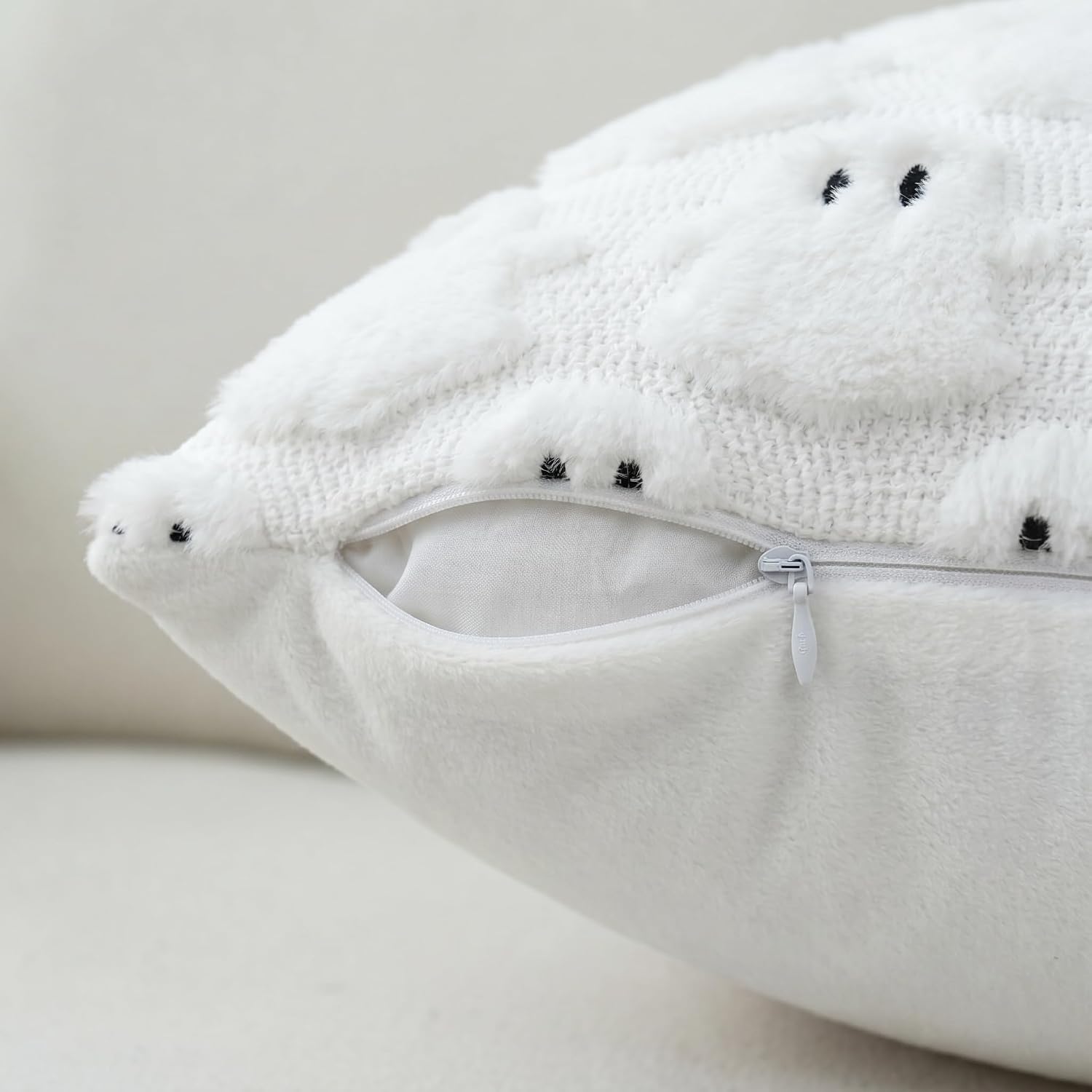 18x18 White Faux Fur Halloween Ghost Pillow Covers (Set of 2) - Image 6