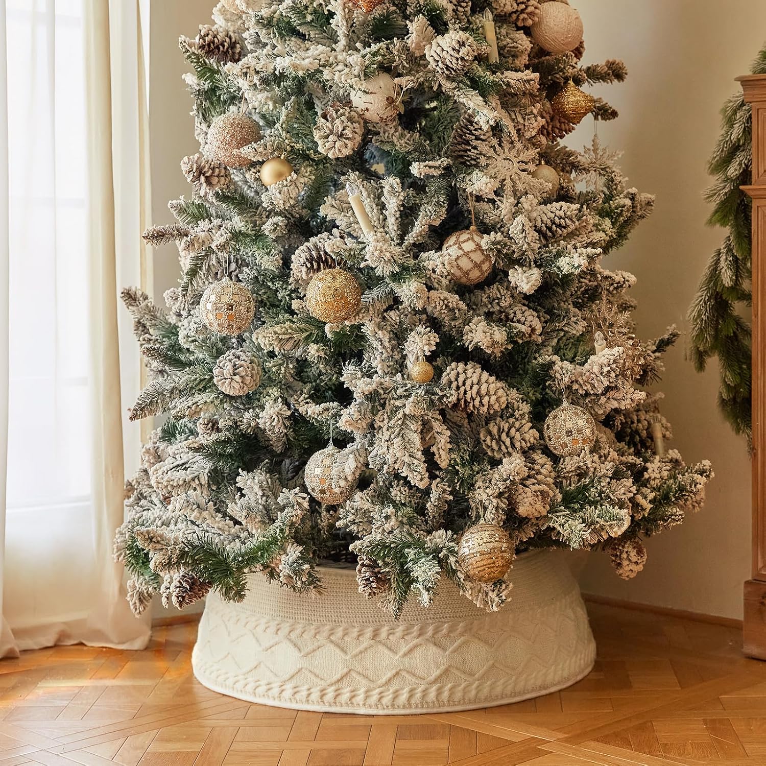 Noiclub Knit Tree Collar Review: Thick Cream, Adj. 23-30", Easy Setup - Image 5