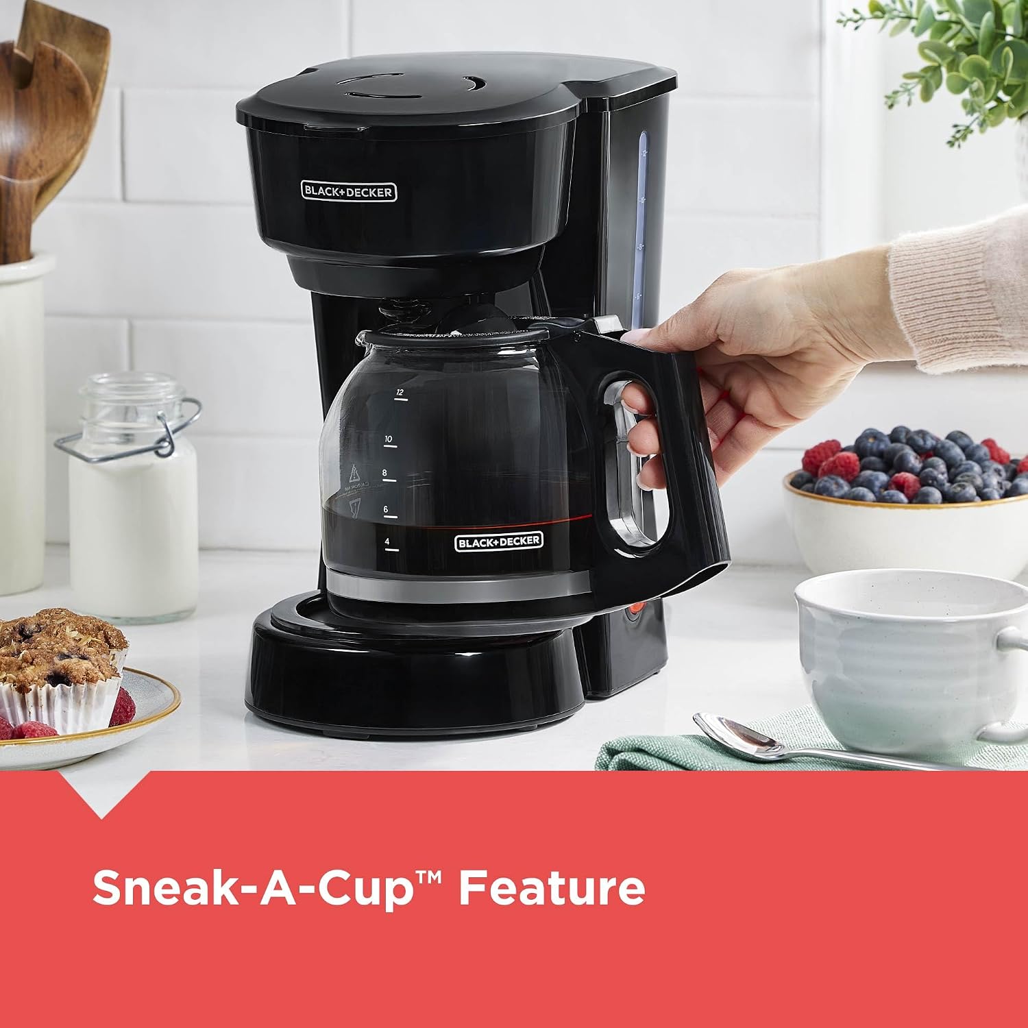 BLACK+DECKER 12-Cup Coffee Maker Review: Vortex Brew & No-Mess Pour - Image 5