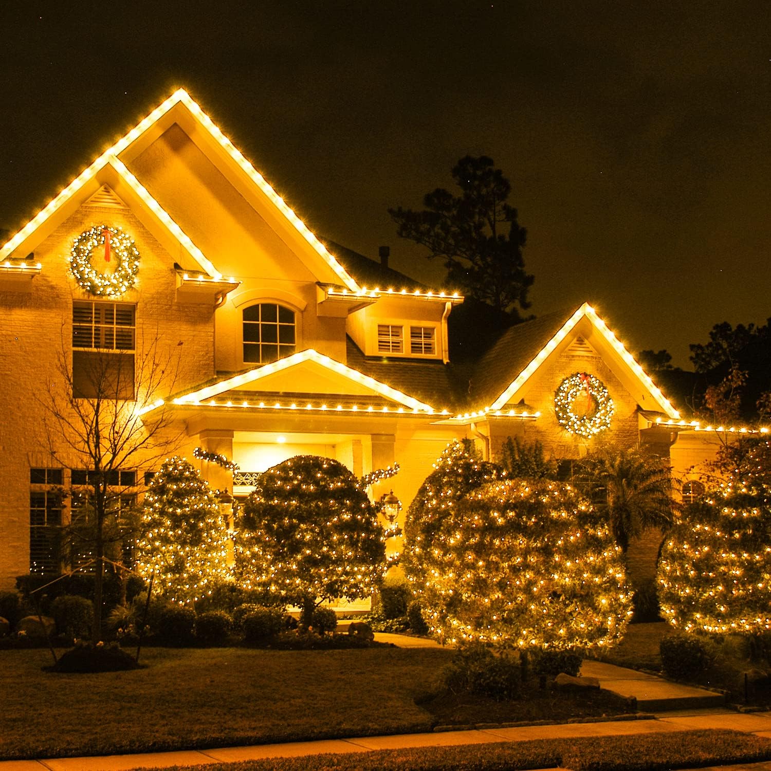 1000 LED Warm White Christmas Lights, Remote, Plug-in, Clear Wire, Indoor/Outdoor. - Image 9
