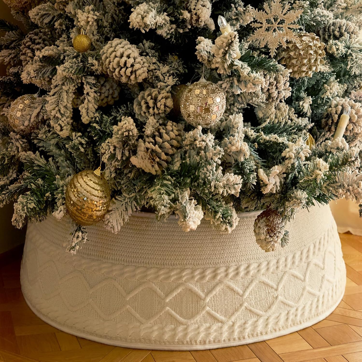 Noiclub Knit Christmas Tree Collar, Christmas Tree Skirt, Cream, 23-30 in | Thick cream-white knit, adjustable 23-30 in, 10 in high, fits 5-7.5 ft trees, easy to assemble and store