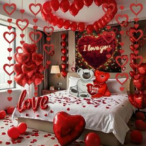 Red balloons with backdrop Hanging Hearts heart Little Bear I Love You balloons red rose petals for hotel Dec orations decorations Valentines Party Romantic Confession of love wedding anniversary