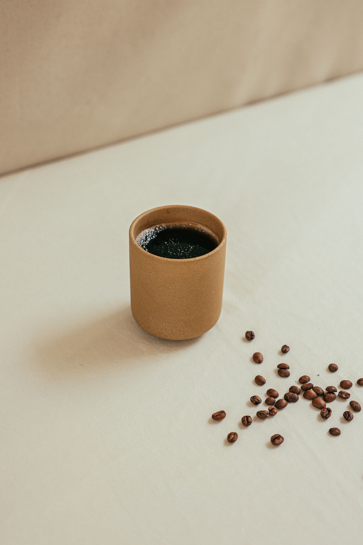 Kitchen counter coffee station with a single-serve brewer
