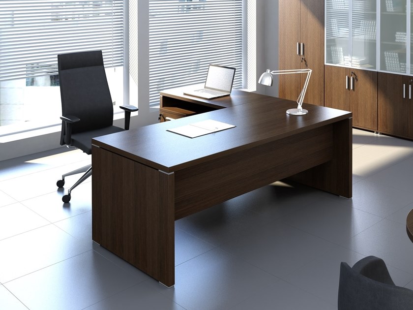 Ergonomic office chair supporting long desk hours