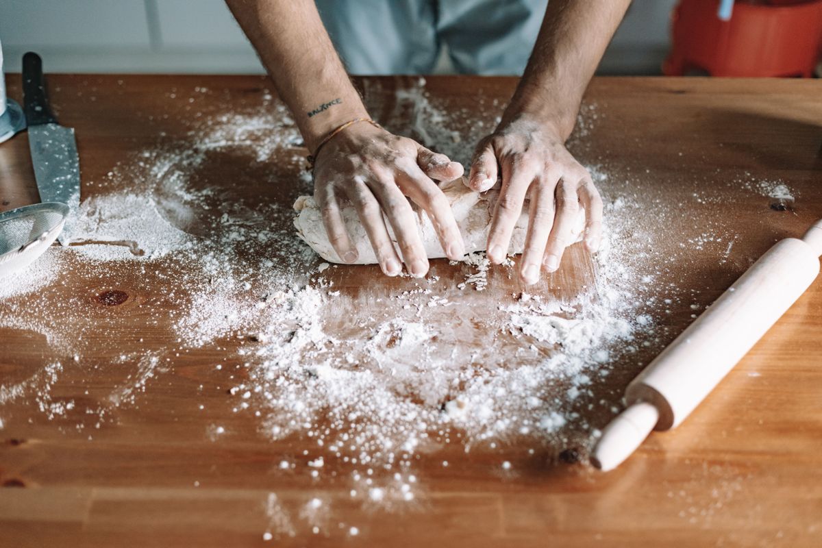 Sunvivi Versatile 4-in-1 Stand Mixer — baking in a home kitchen